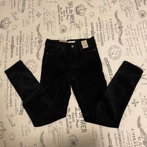 311 Shaping Skinny Jeans, Levi’s, Size 26